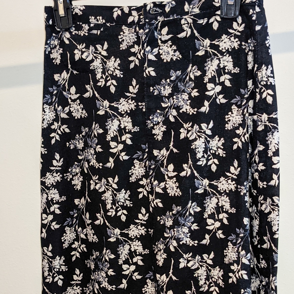 LIZ CLAIBORNE FLORAL MIDI SKIRT